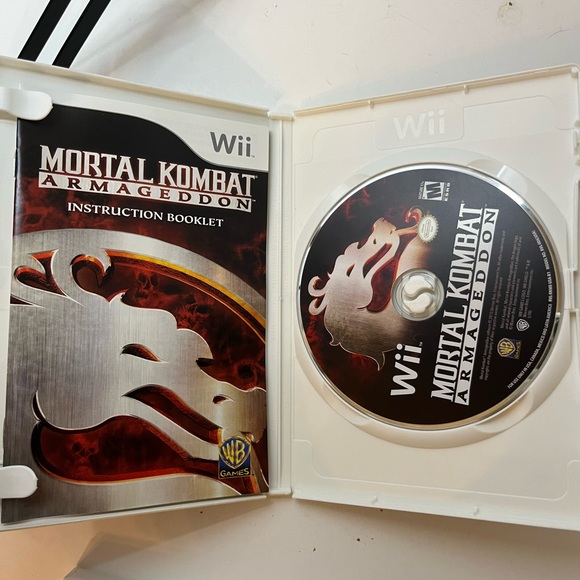 MORTAL KOMBAT ARMAGEDDON WII GAME WITH MANUAL - Picture 2 of 3